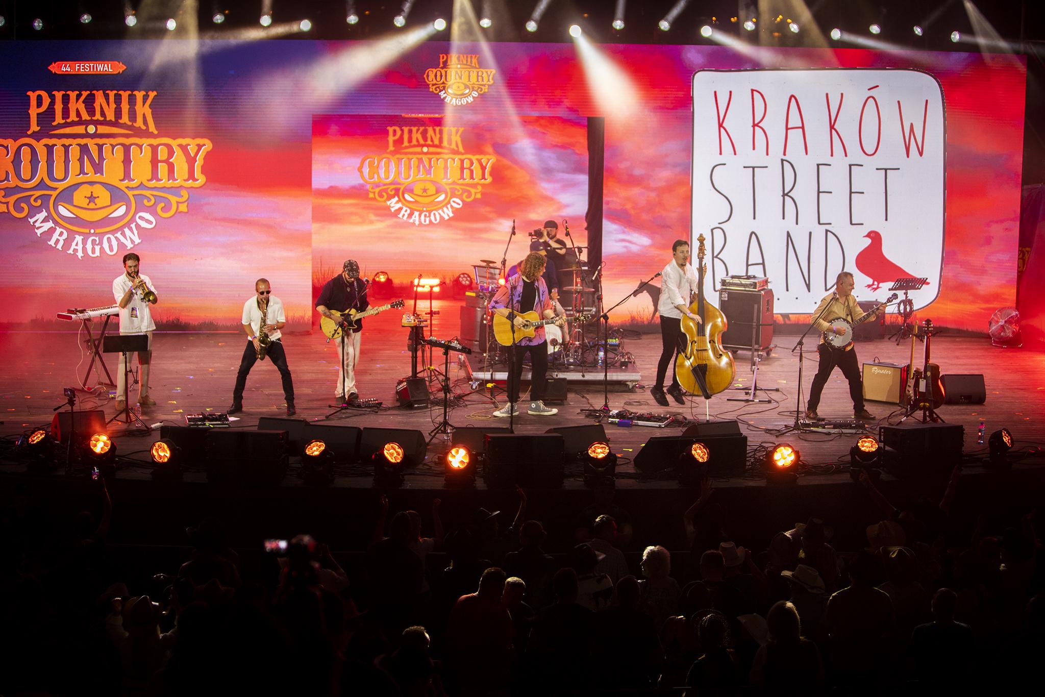 Kraków Street Band na scenie w Mrągowie